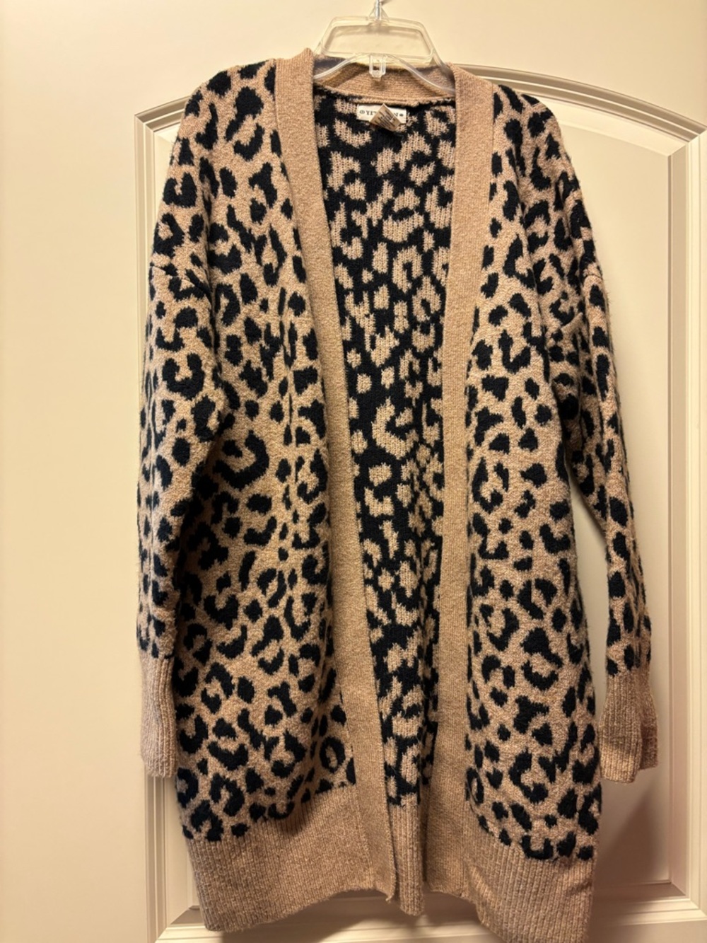 Open-Front Leopard Print Cardigan Sweater in Beige and Black